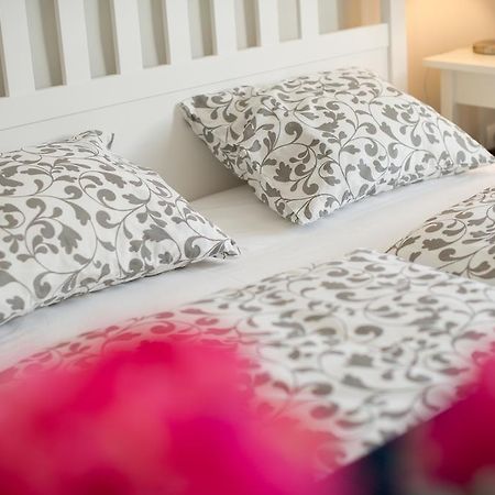 Brody Apartman Eger Bagian luar foto