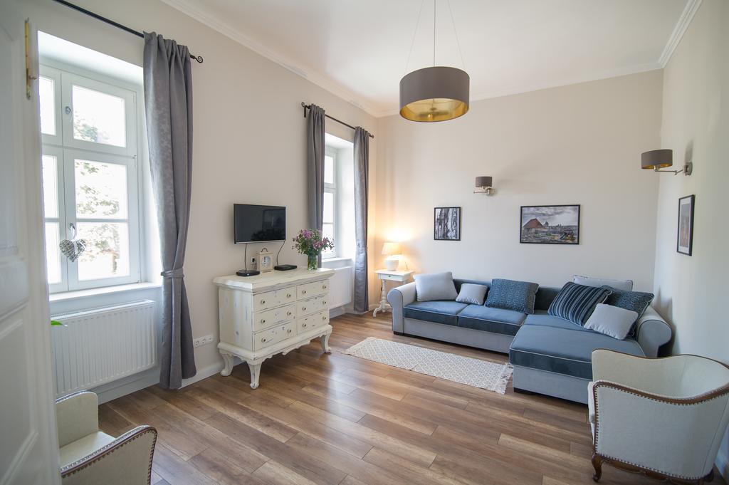 Brody Apartman Eger Bagian luar foto