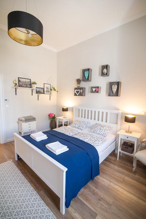 Brody Apartman Eger Bagian luar foto